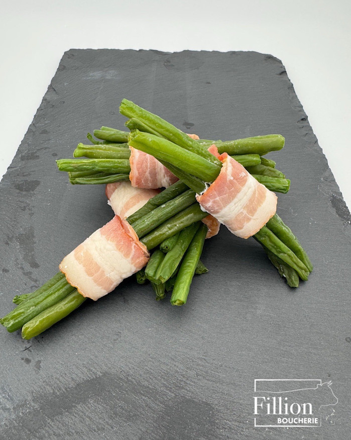 Fagot de haricots verts en robe de lard 