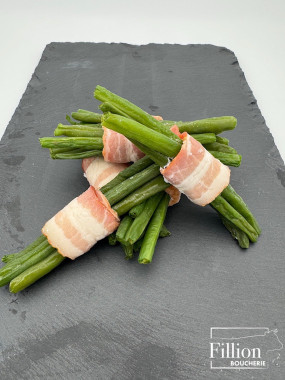 Fagot de haricots verts en robe de lard 